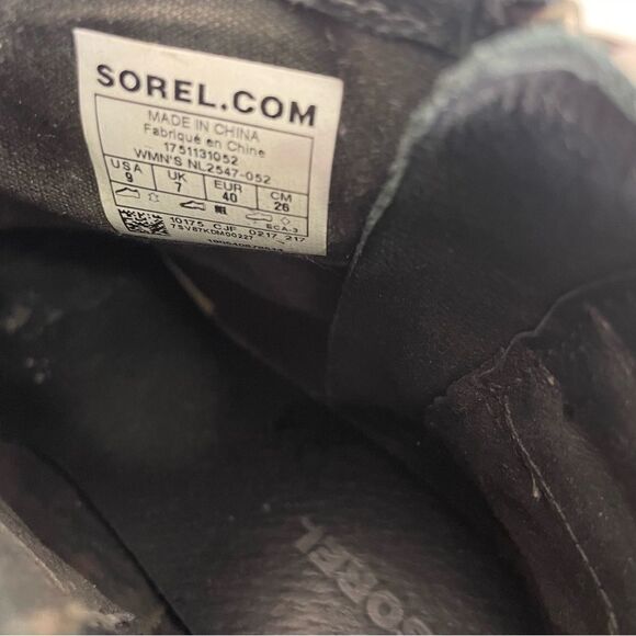 Sorel Grey Leather Block Heeled Booties - Picture 10 of 10